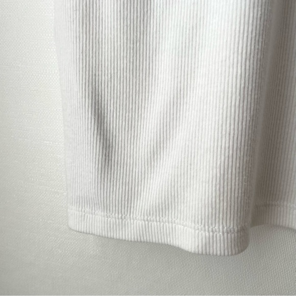 Old Navy Short Tie Sleeve Rib Knit Tee Top V-Neck White Size 3X Plus - Picture 5 of 9